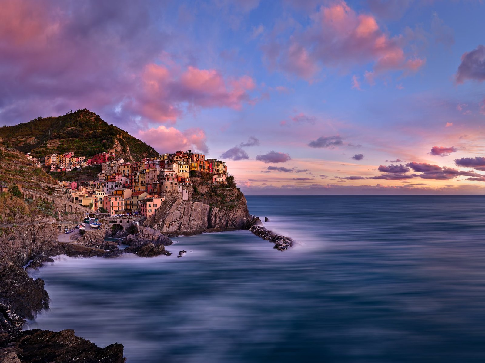 mediterranean-coastline-photo-l