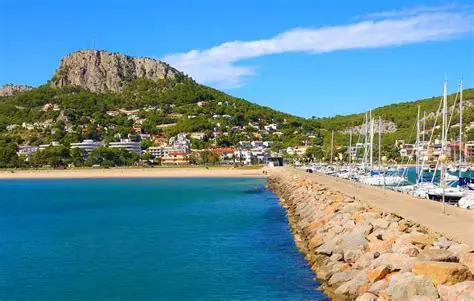 moving-abroad-for-retirement-estartit-the-haaven-that-started-all-02
